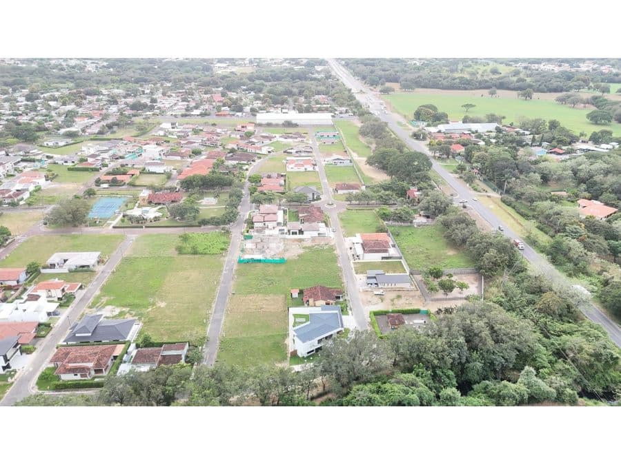 Propiedad en Condominio Parque del Encino