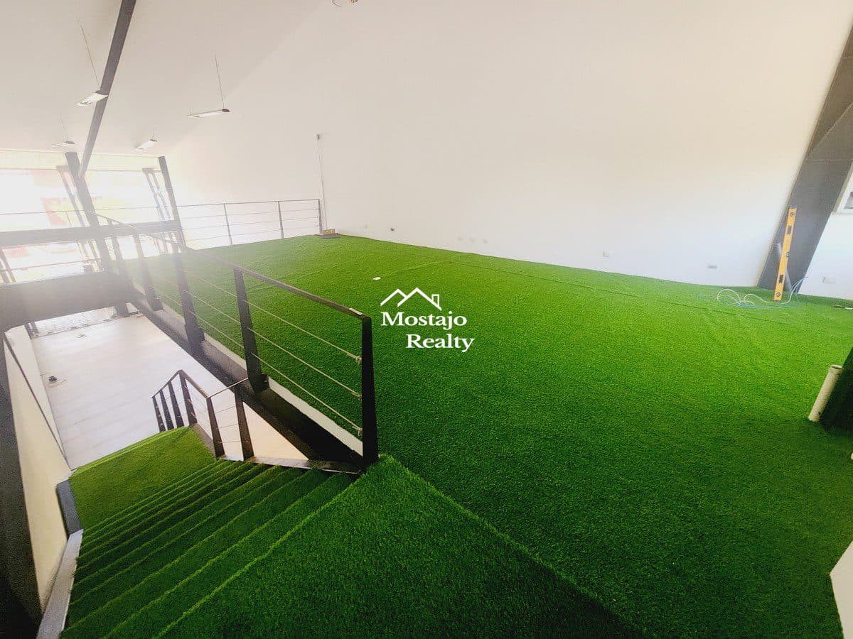 Commercial at Liberia