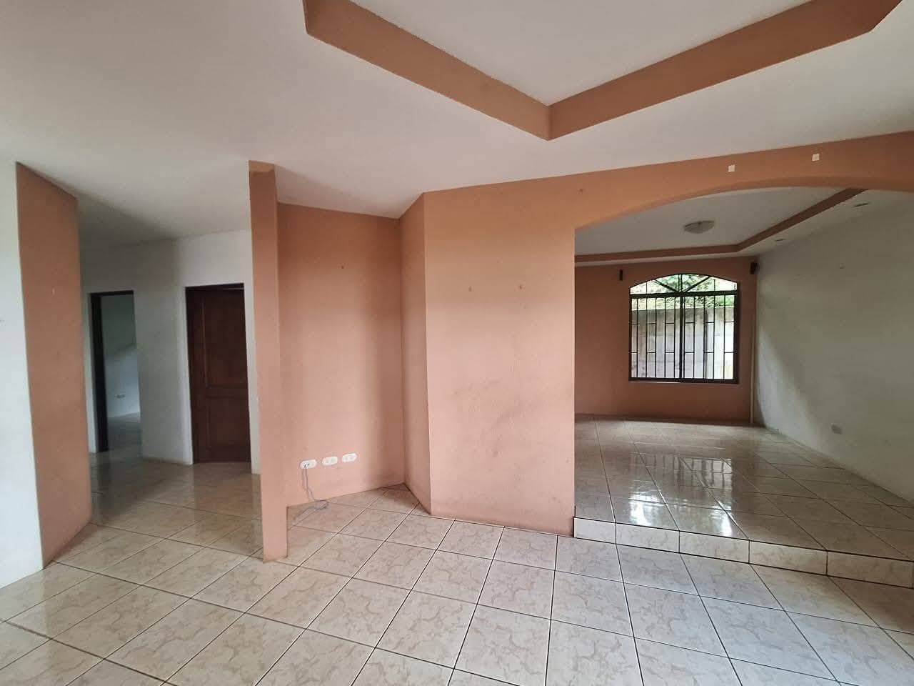 Casa en Daniel Flores