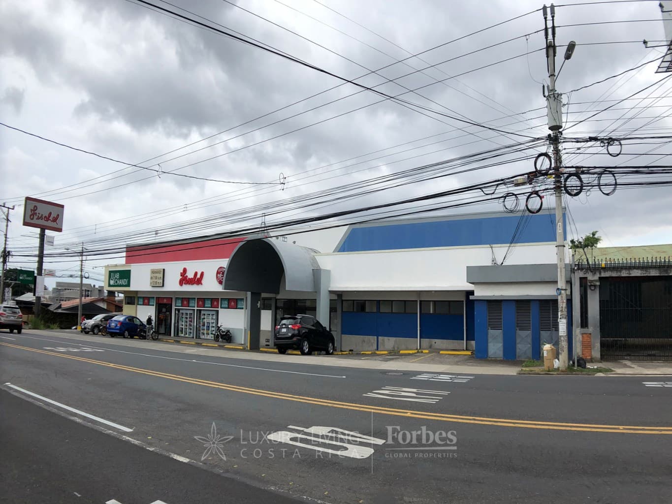 Property at Sánchez