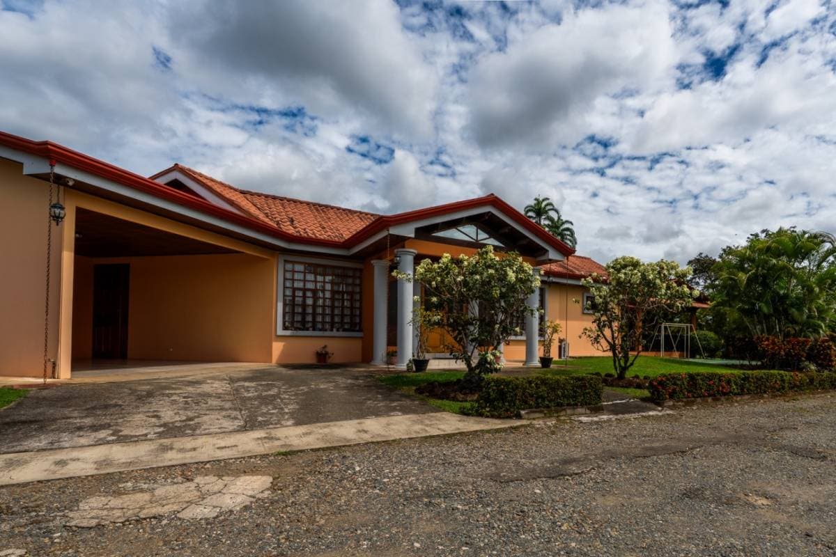 House at San Isidro del General