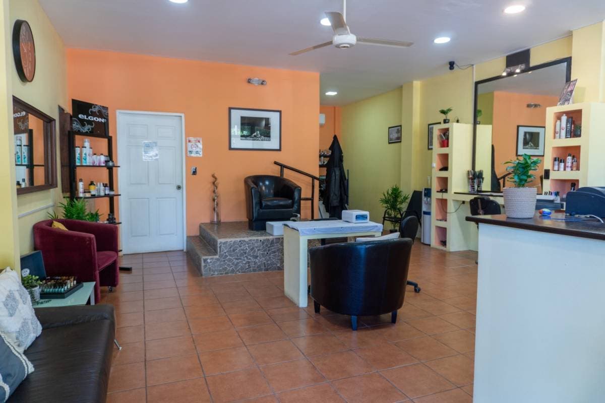 Commercial at Playa Flamingo