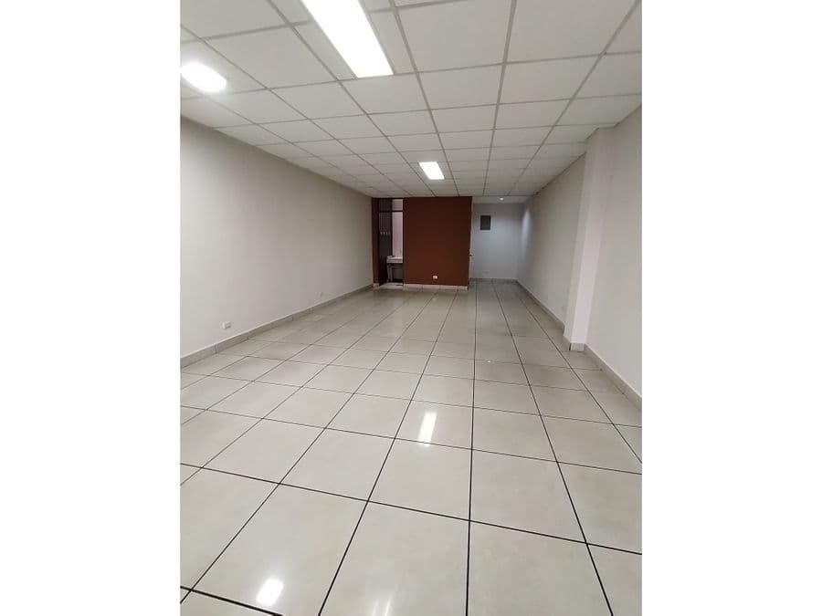 Edificio en Mata De Platano