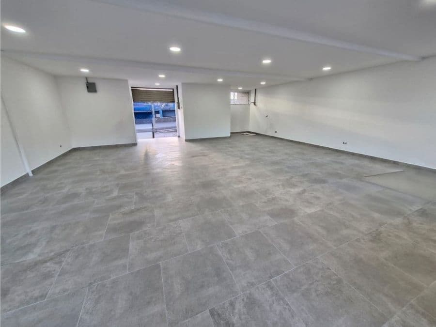 Commercial at Mata Redonda