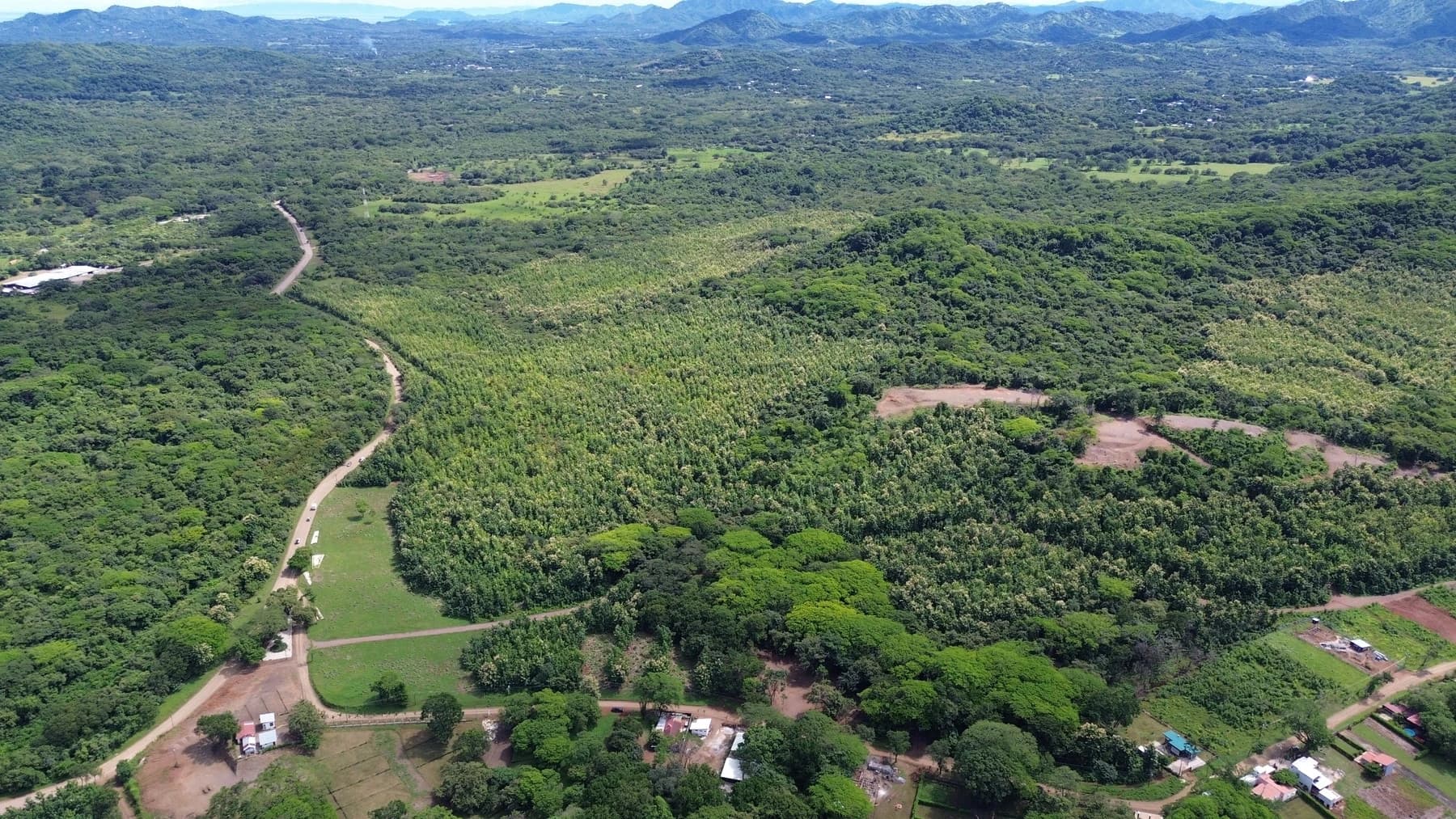 Land at Veintisiete de Abril