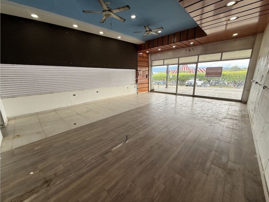 Commercial at Escazú