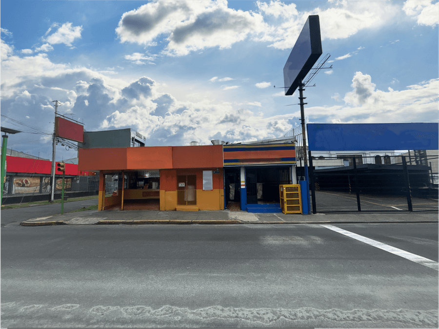 Commercial at San Pedro