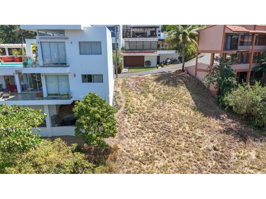 Terreno en Tárcoles