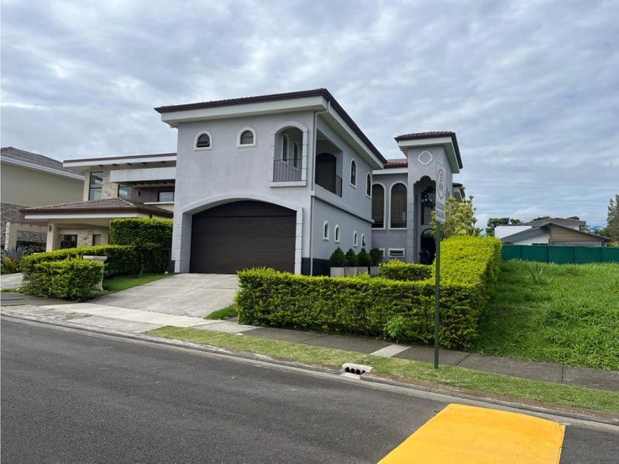 Casa en Condominio Tournon