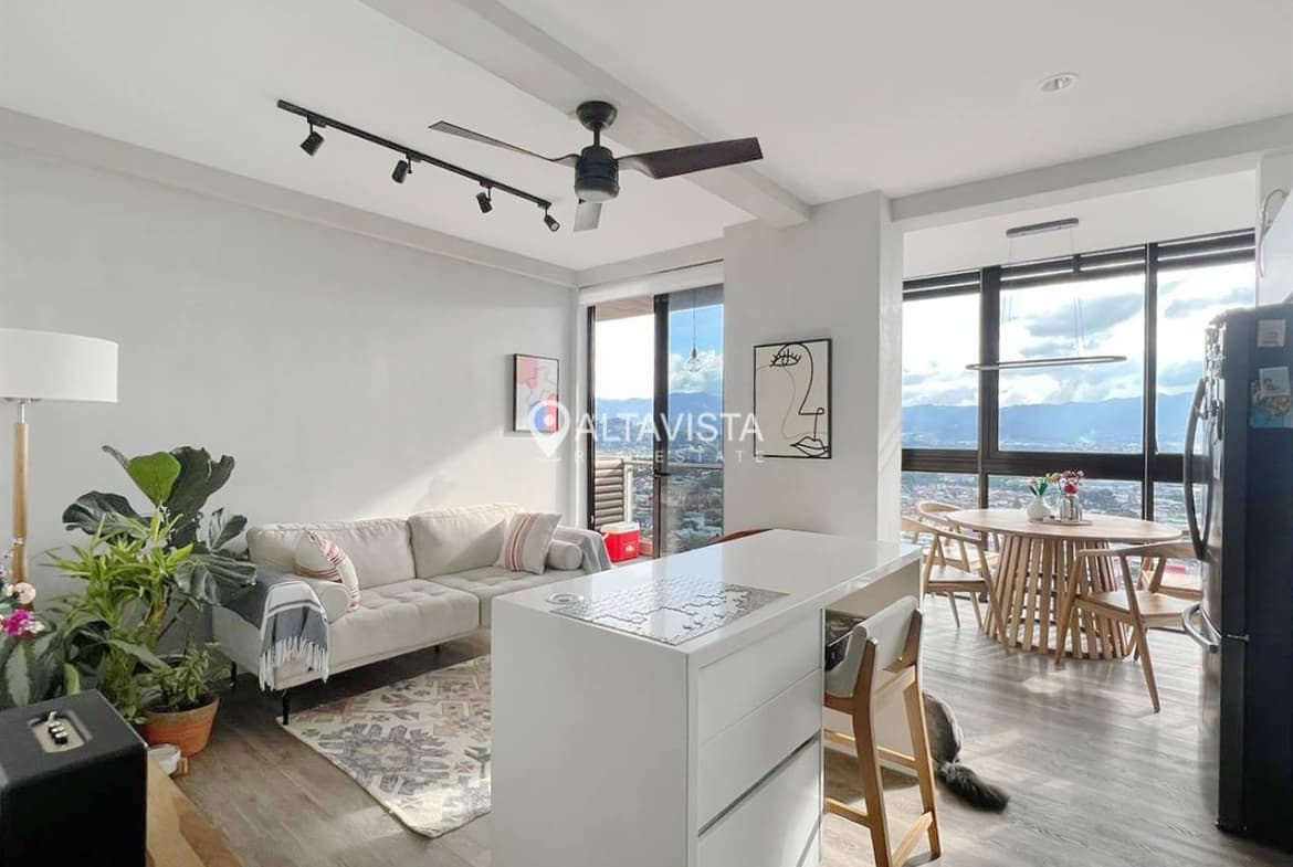 House at Nest Freses