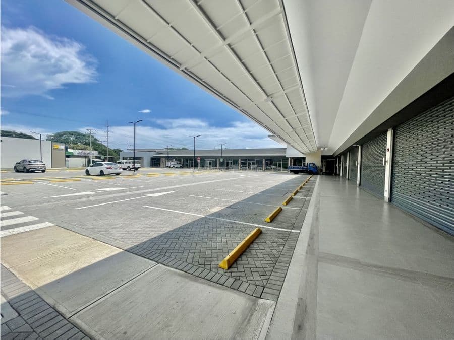 Comercial en El Roble