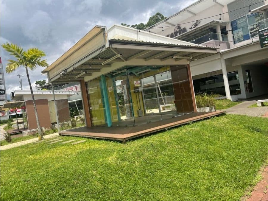 Comercial en Torres de Heredia