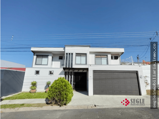 House at Bosques de Doña Rosa
