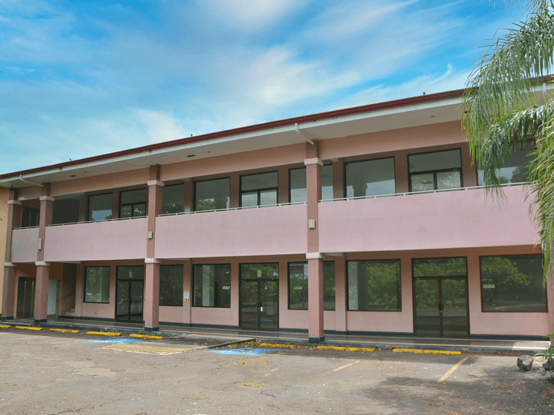 Comercial en Sardinal