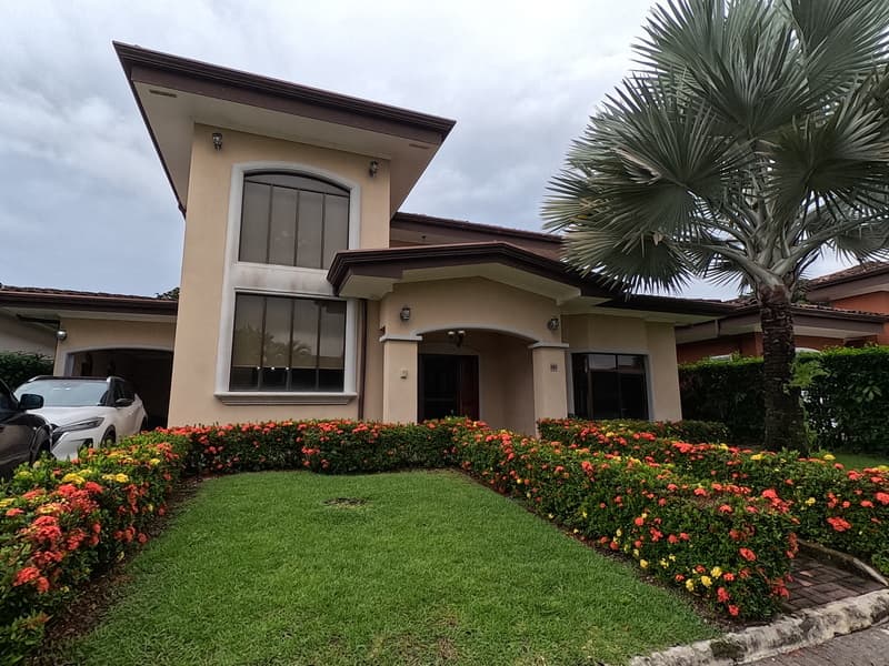 Propiedad en Parrita