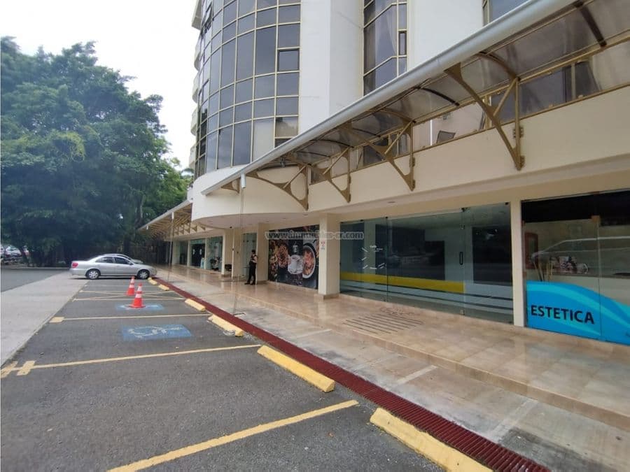 Commercial at Escazú