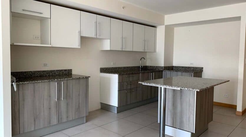 Apartamento en Torres de Heredia