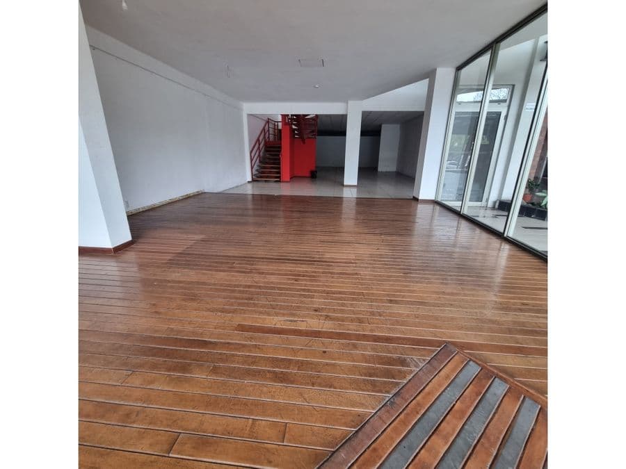 Comercial en San Pedro