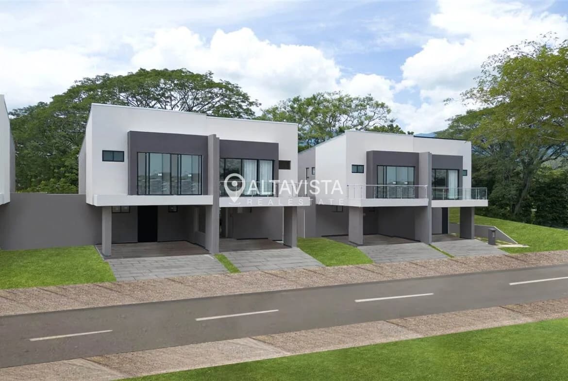 House at Lindora Village