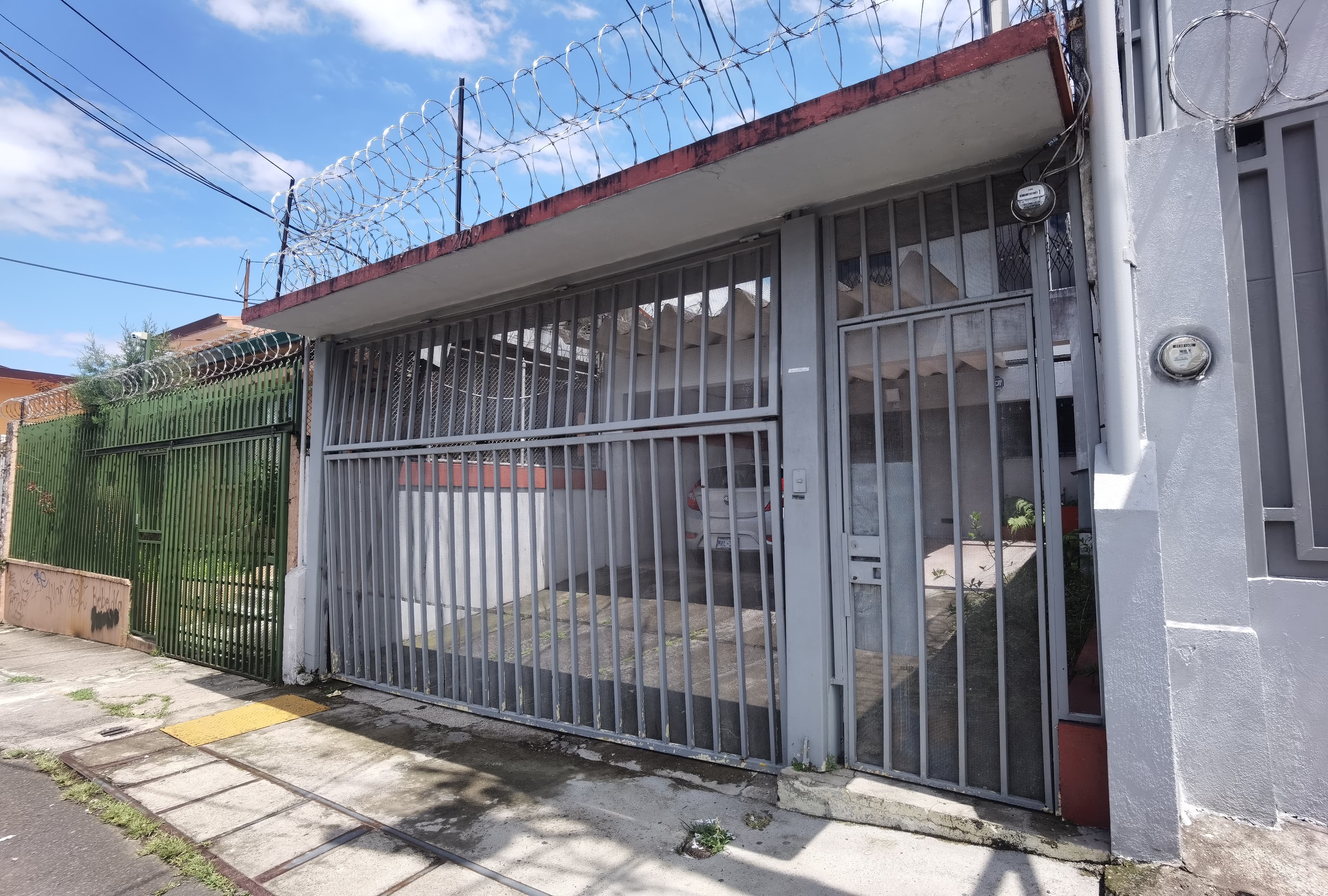 Comercial en El Carmen