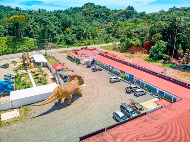 Comercial en Bahía Ballena