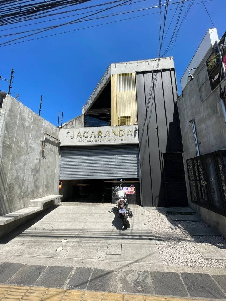 Comercial en Occidental