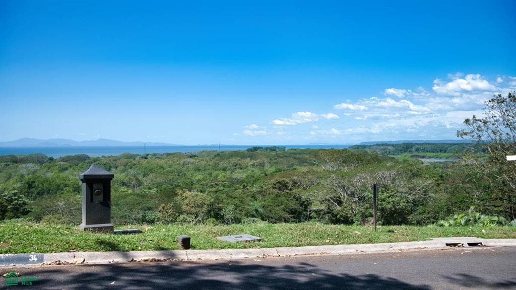 Terreno en Garabito