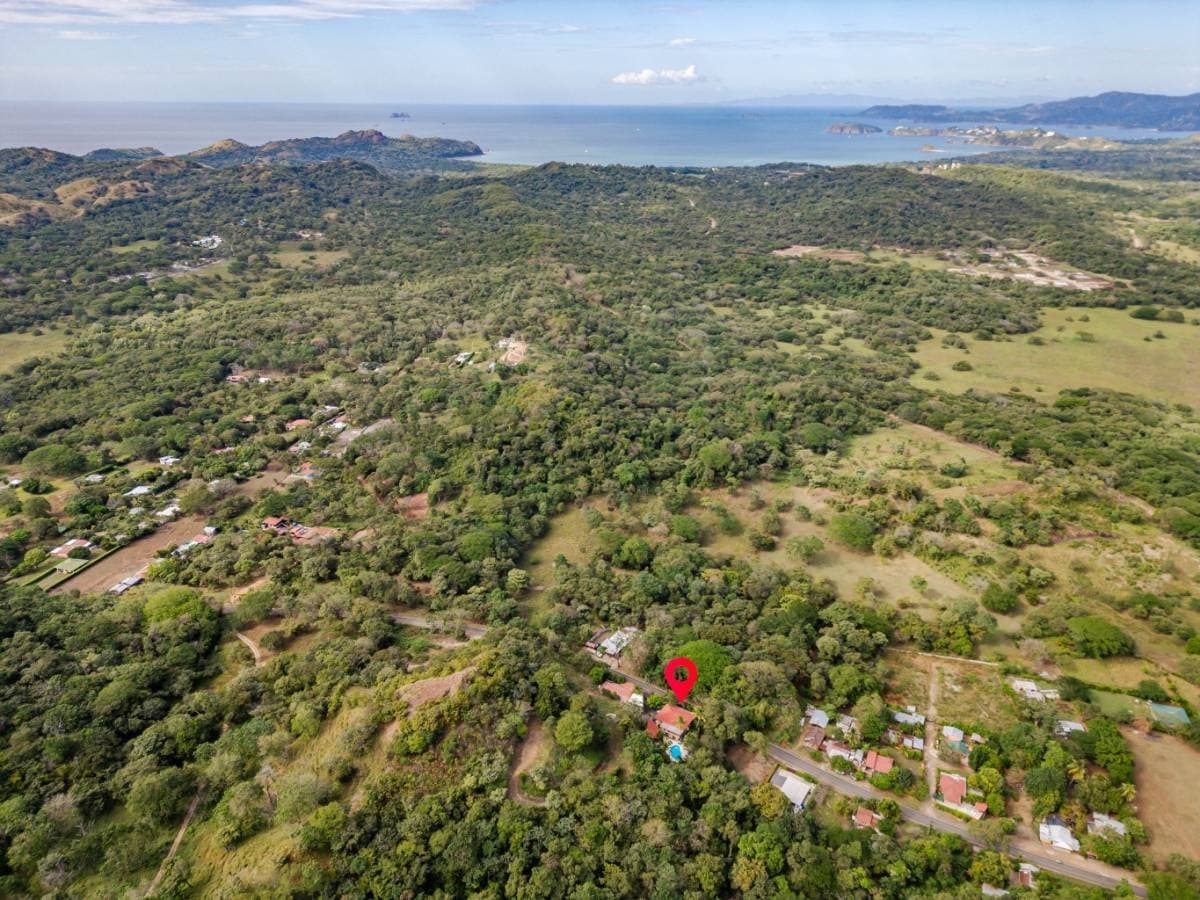 Comercial en Santa Cruz