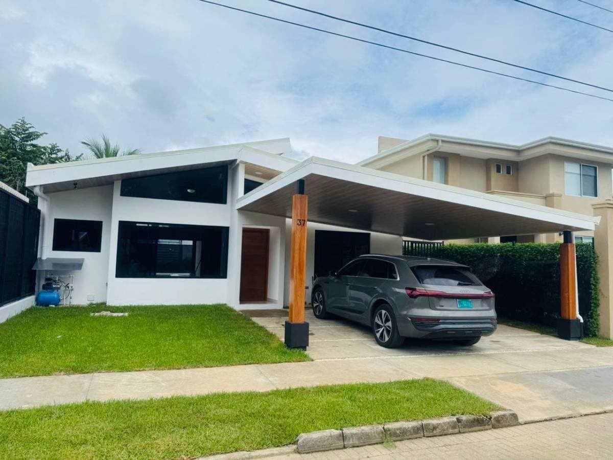 House at Playa Hermosa