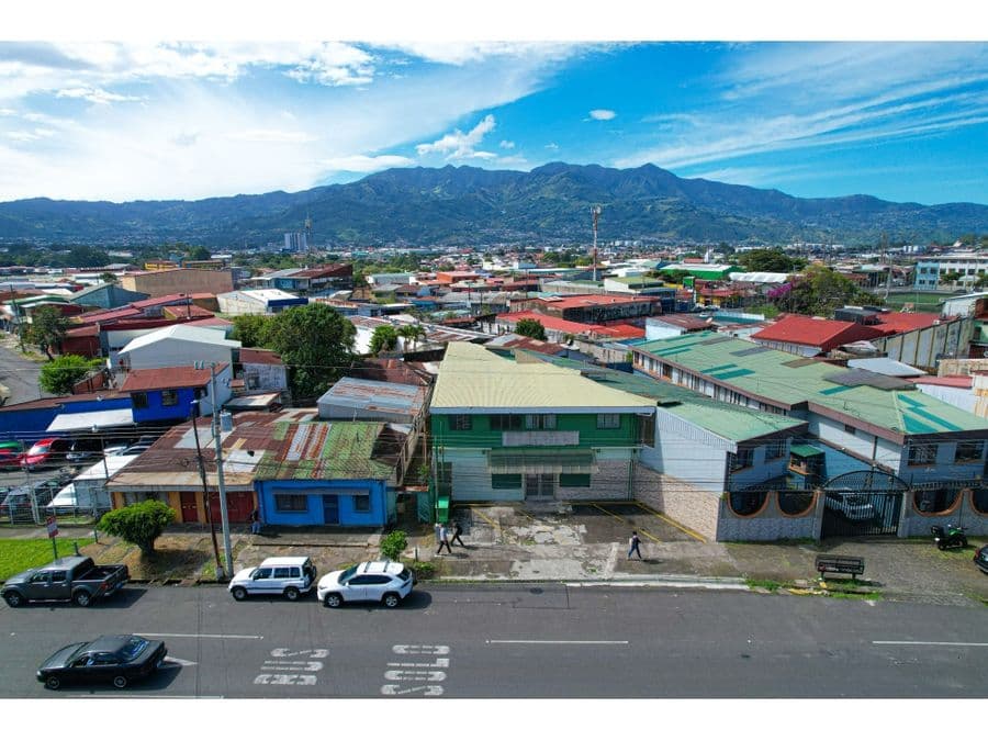 Comercial en Catedral