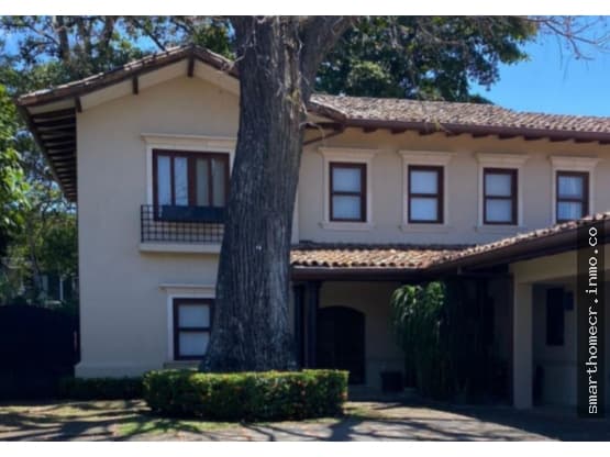 Casa en Hacienda Lindora