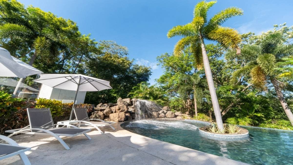 Comercial en Tamarindo