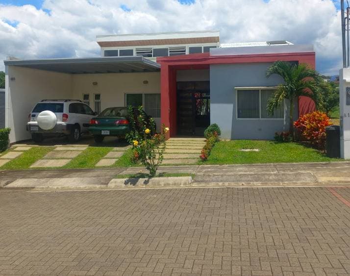 Casa en Condominio Montezuma