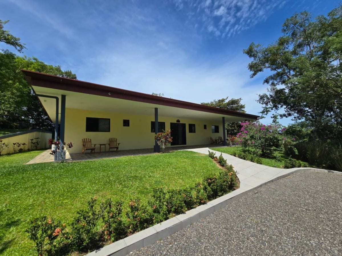 Casa en Piedades Sur