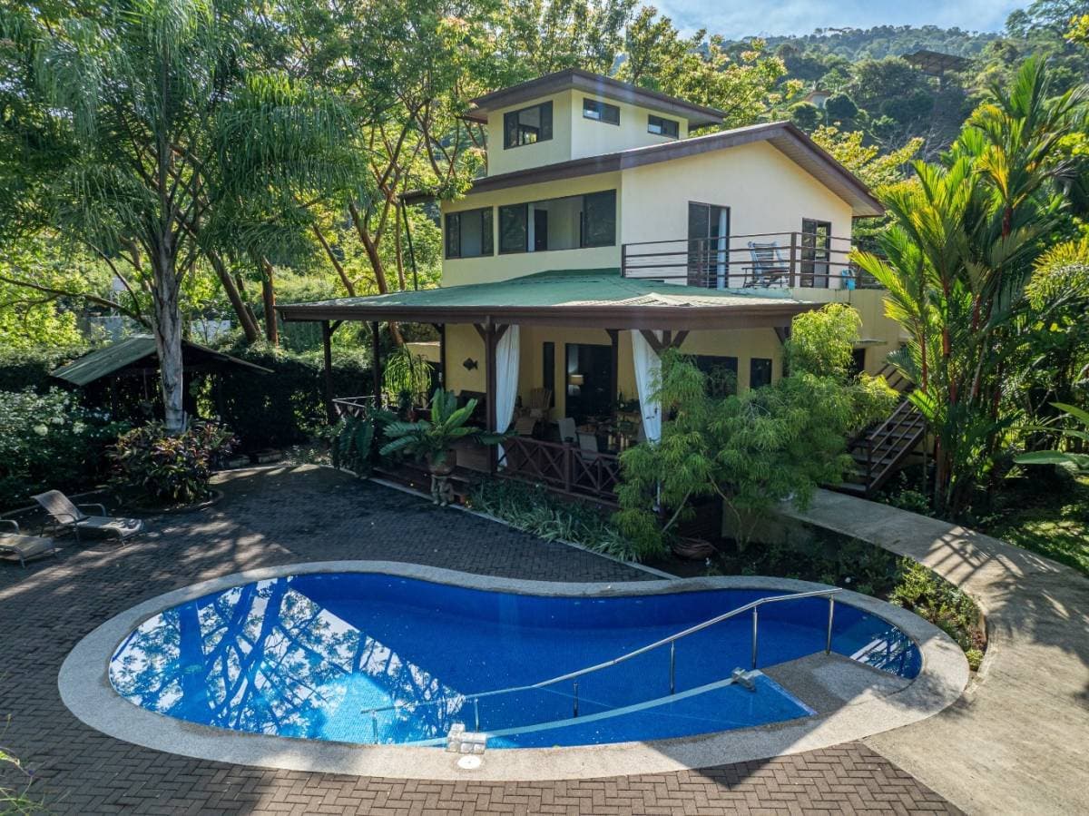 Casa en Dominical