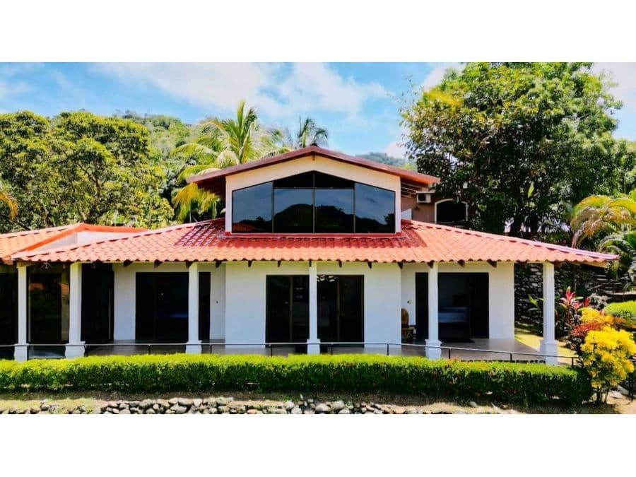 Casa en Residencial Loma del Mar