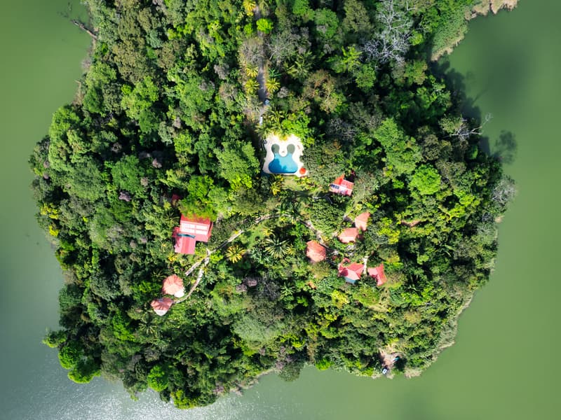 Commercial at Puerto Jiménez