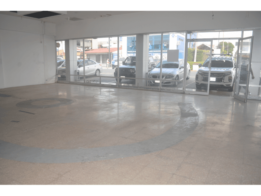 Commercial at Mata Redonda