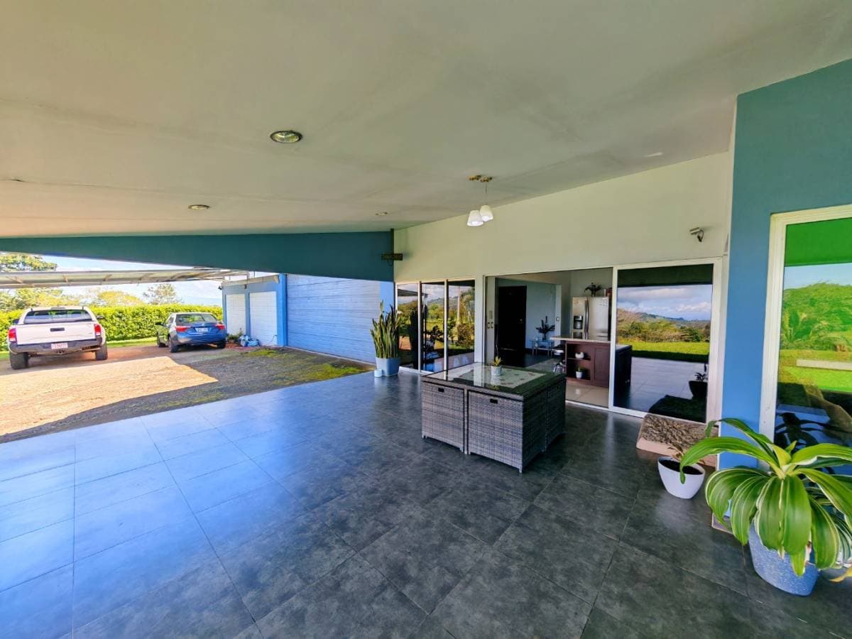 House at Mercedes Sur