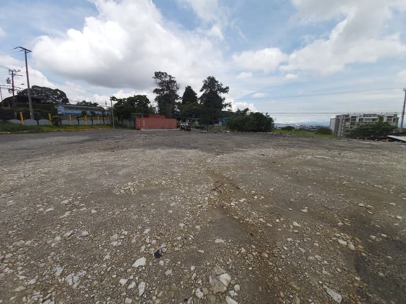 Commercial at Curridabat