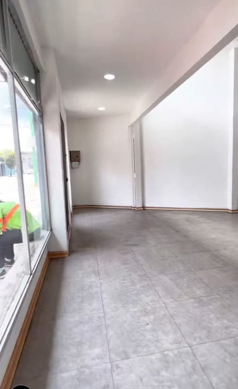 Comercial en El Carmen