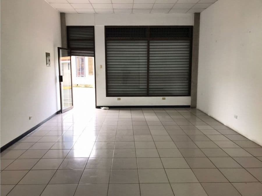 Comercial en Cartago
