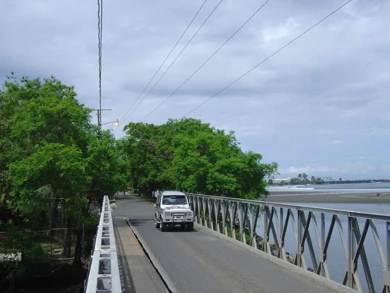 Commercial at Quepos