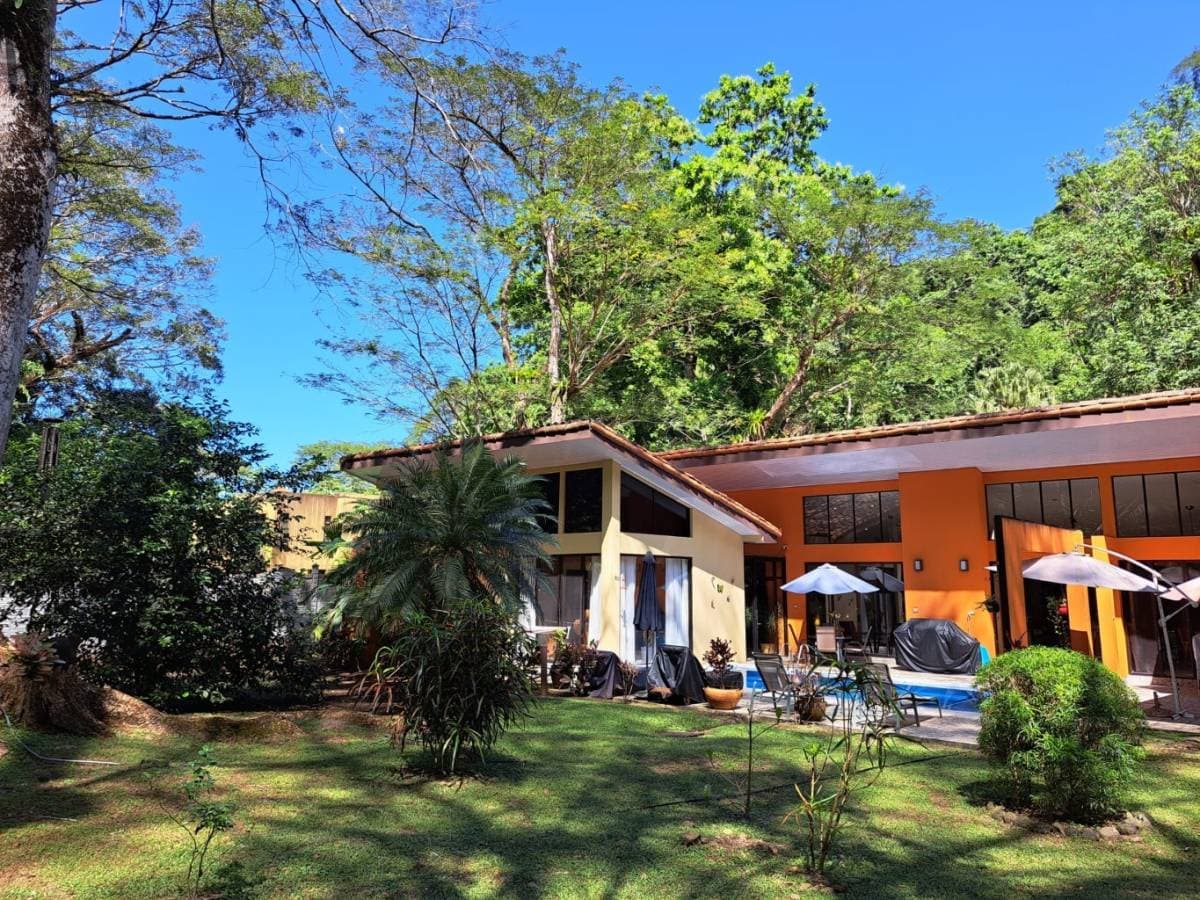 House at Camaronal