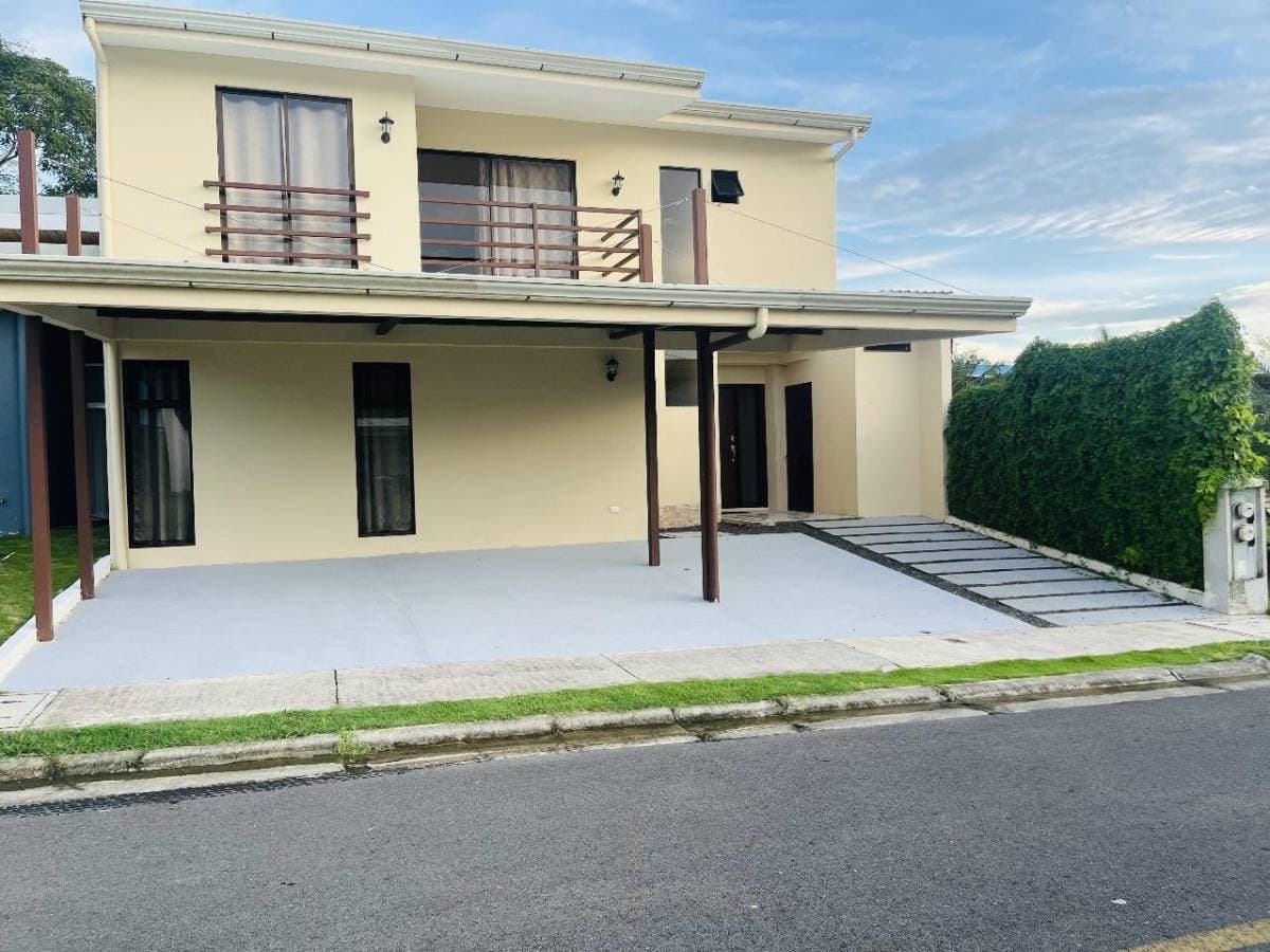 House at Condominio Arenas