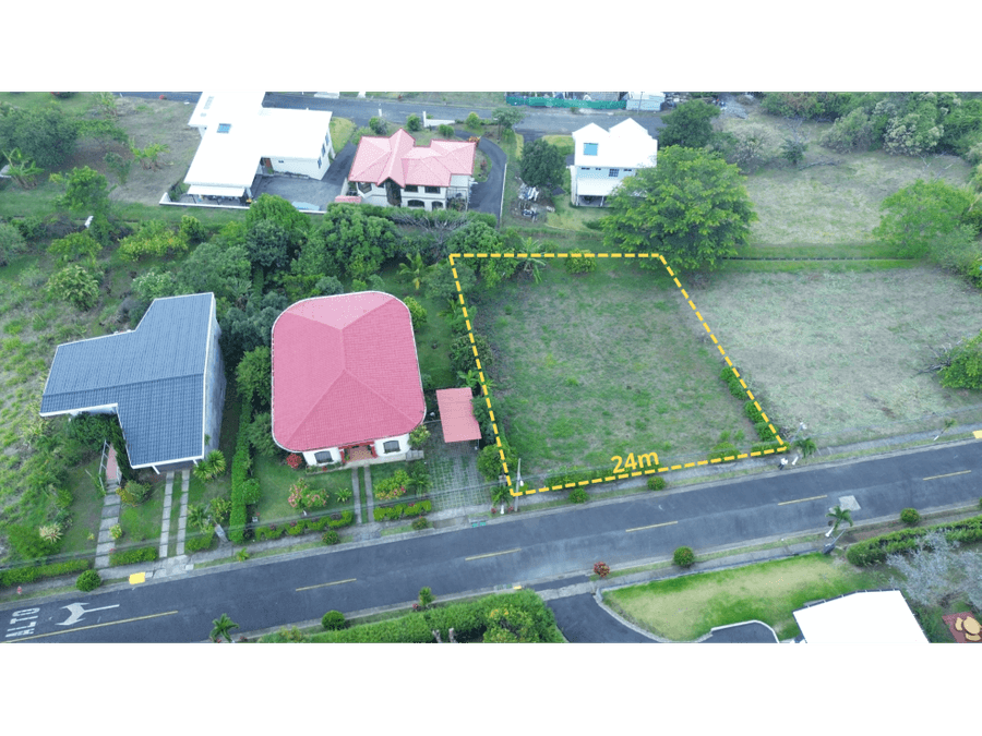 Terreno en Condominio El Roble