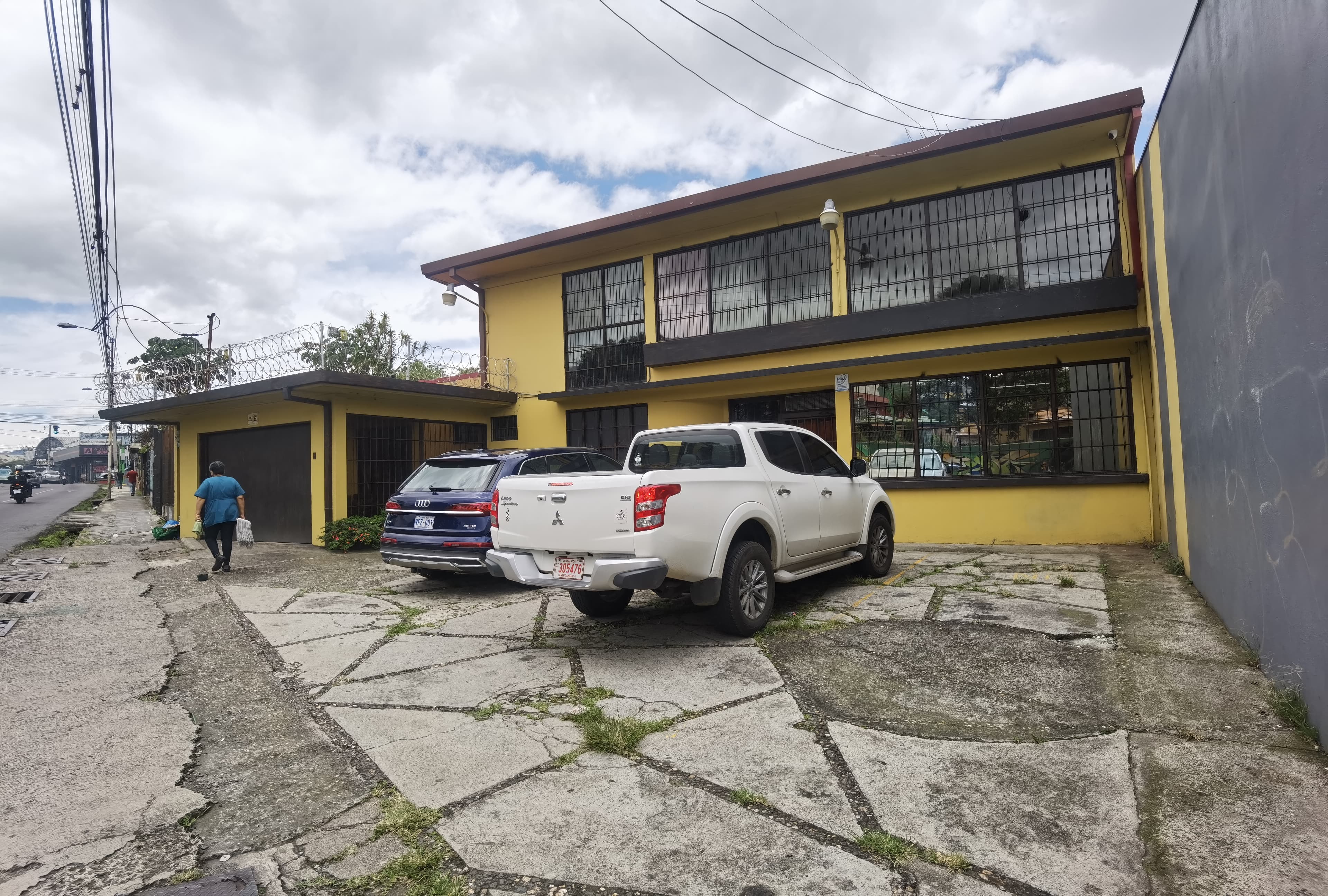 Comercial en El Carmen