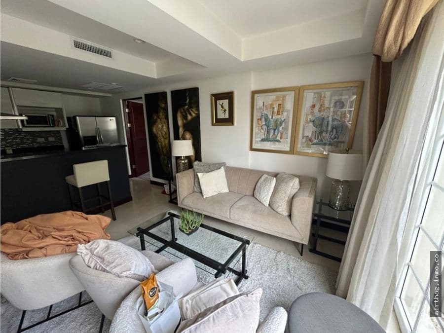Apartamento en Condominio Cortijo Los Laureles