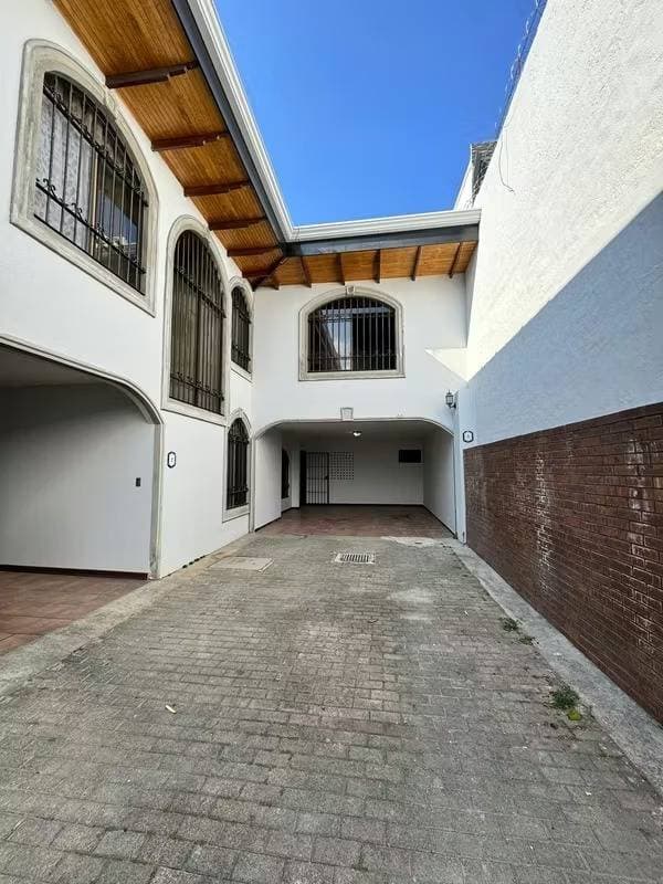 Propiedad en Trejos Montealegre