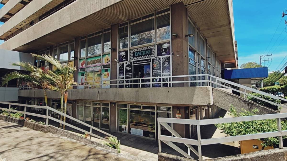 Retail space at Colón